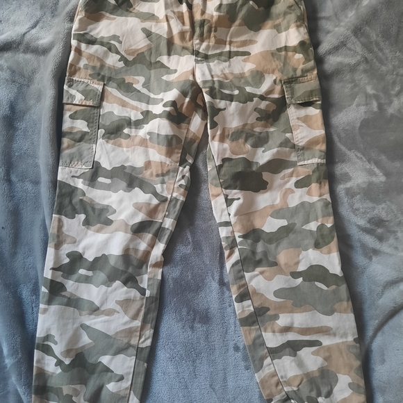 Cargo pants - Picture 2 of 4
